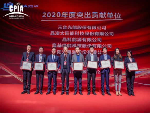 全體看過來！謝謝，謝謝！謝謝~