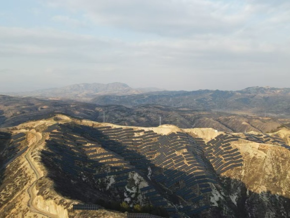 全球足跡 | “山地光谷”！陽(yáng)光能源助力山西忻州5萬(wàn)千瓦光伏項(xiàng)目全容量并網(wǎng)發(fā)電